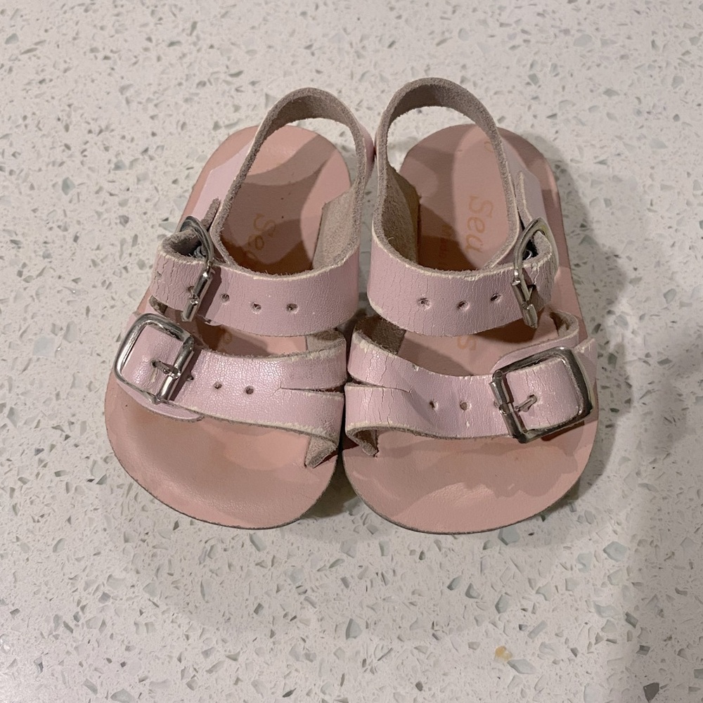 Infant sea wees  light pink sandals.